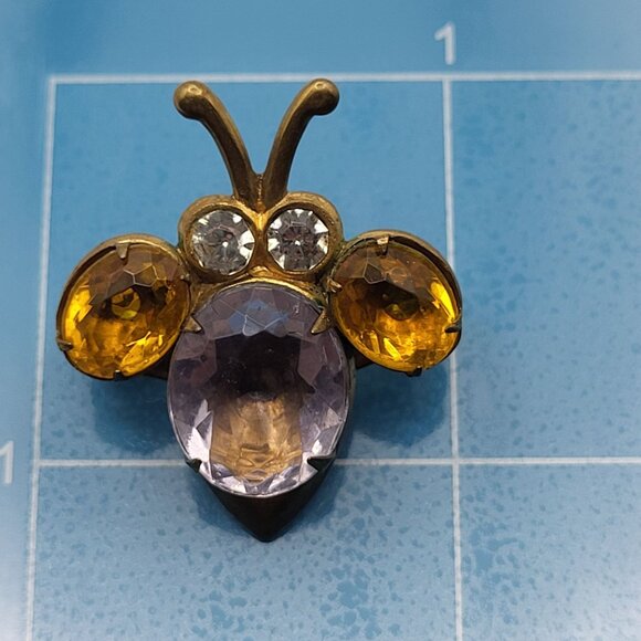 Vtg Jelly Belly Bee Shaped Brooch Rhinestone Details In Yellow & Purple On Brass - Picture 6 of 7